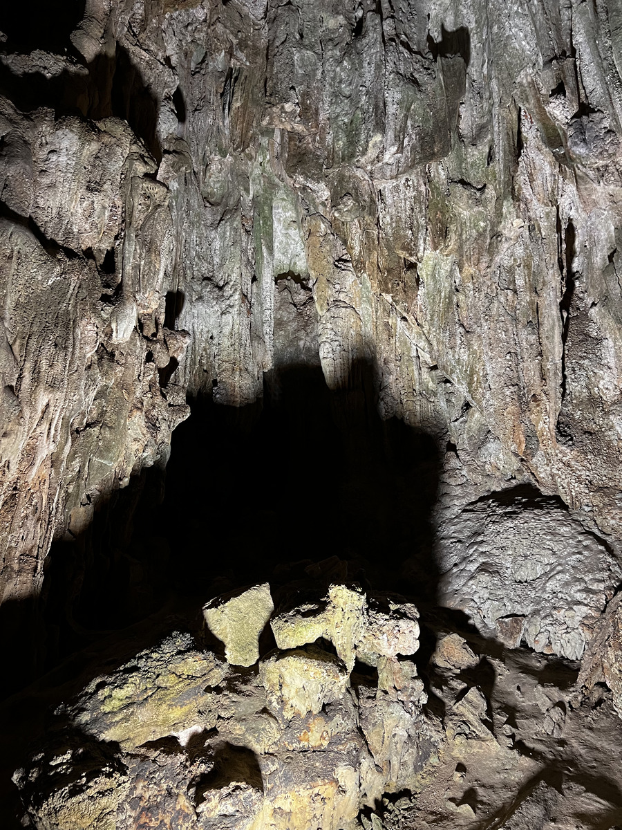 Picture Vietnam Ha Long Bay Sung Sot Cave 2024-01 2 - Shopping Sung Sot Cave