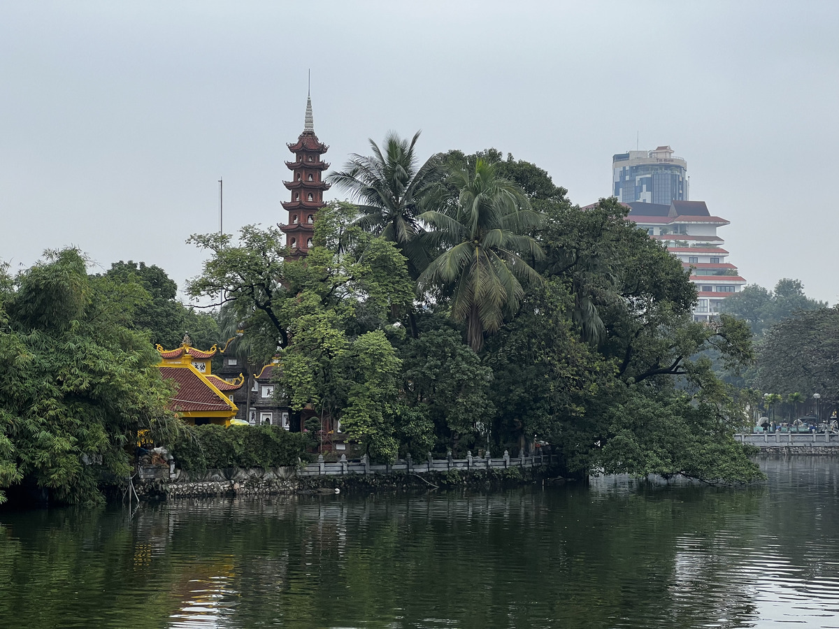 Picture Vietnam Hanoi Tay Lake 2024-01 8 - Sunset Tay Lake