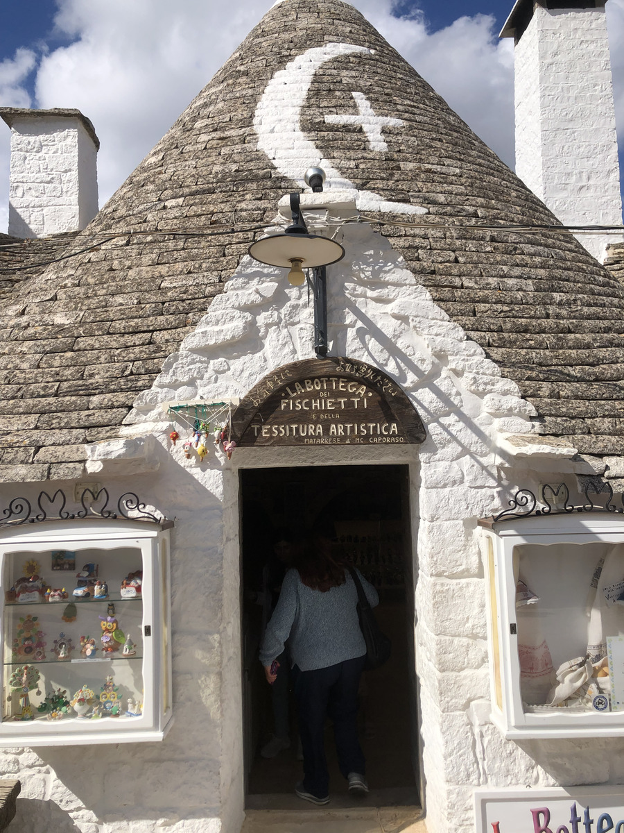 Picture Italy Alberobello 2024-09 22 - Walking Street Alberobello