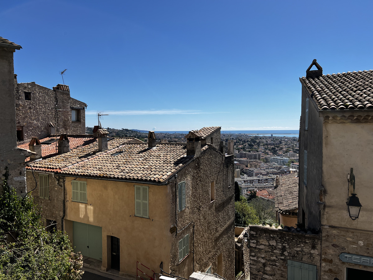 Picture France Haut de Cagne 2024-04 10 - Streets Haut de Cagne