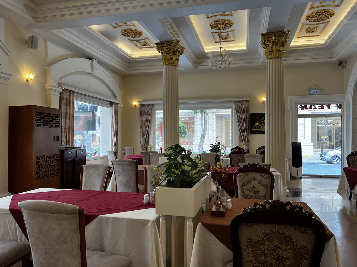 Picture Vietnam Saigon Continental Hotel 2024-01 34 - Price Continental Hotel