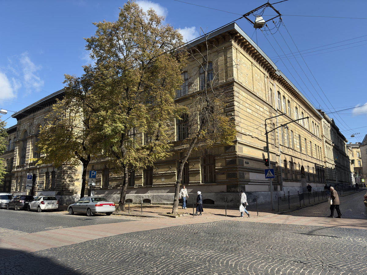Picture Ukraine Lviv 2024-10 203 - Restaurant Lviv
