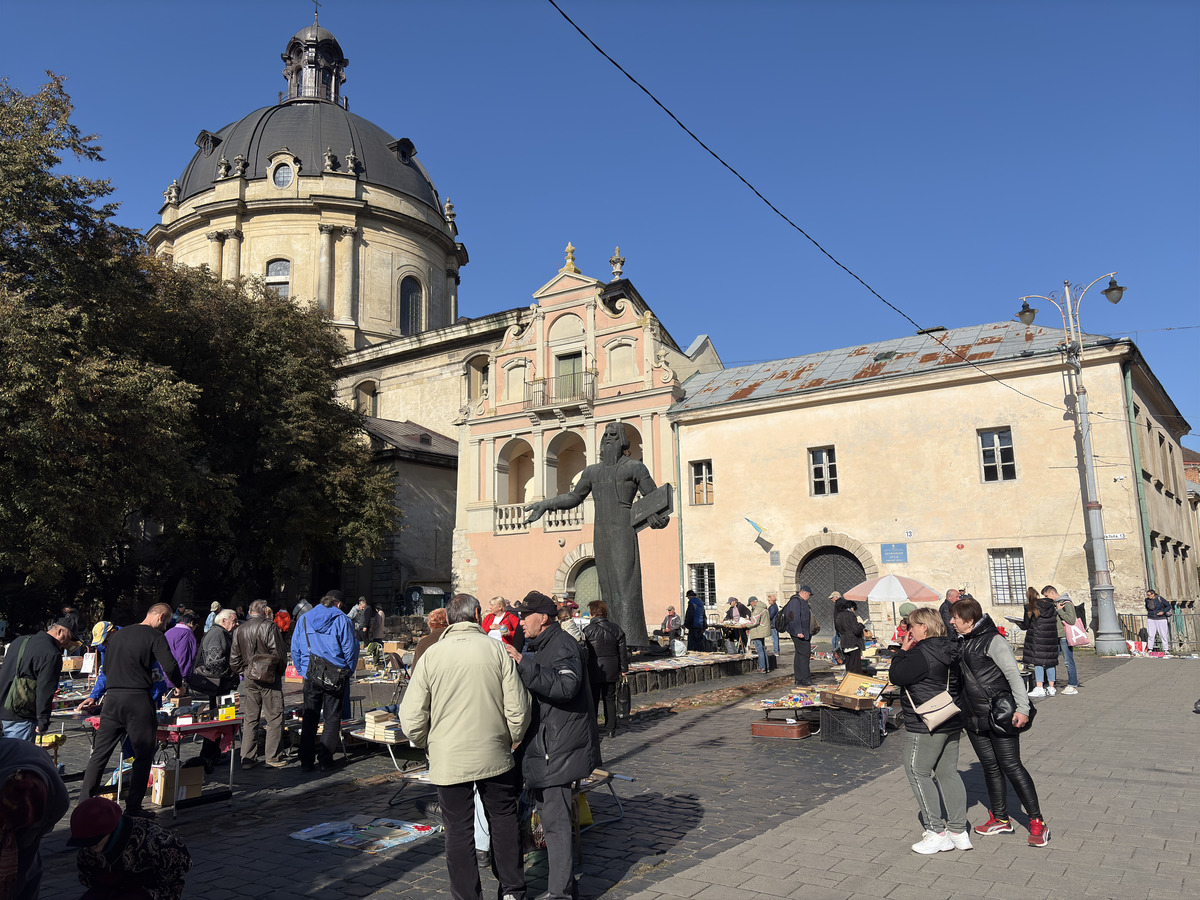 Picture Ukraine Lviv 2024-10 358 - Transport Lviv