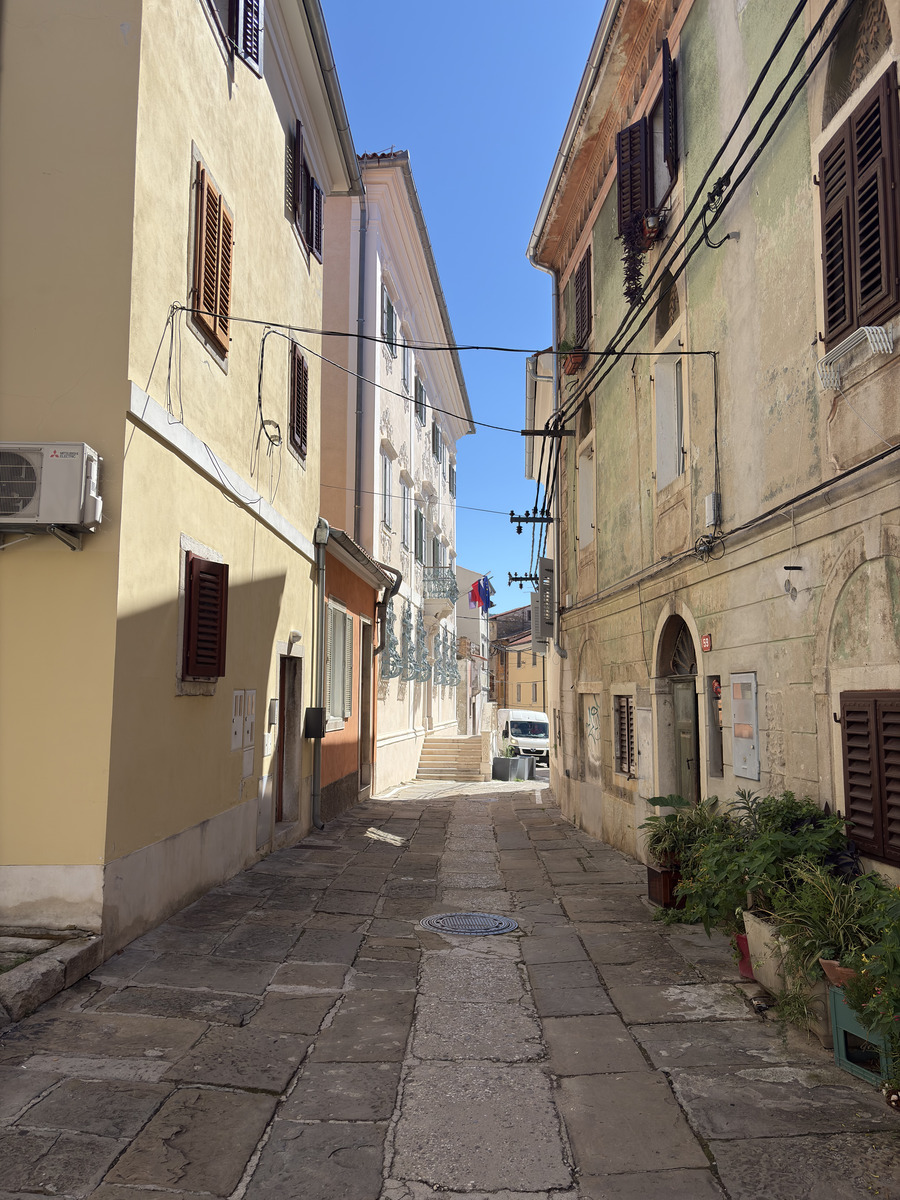Picture Slovenia Izola 2025-09 0 - Hot Season Izola