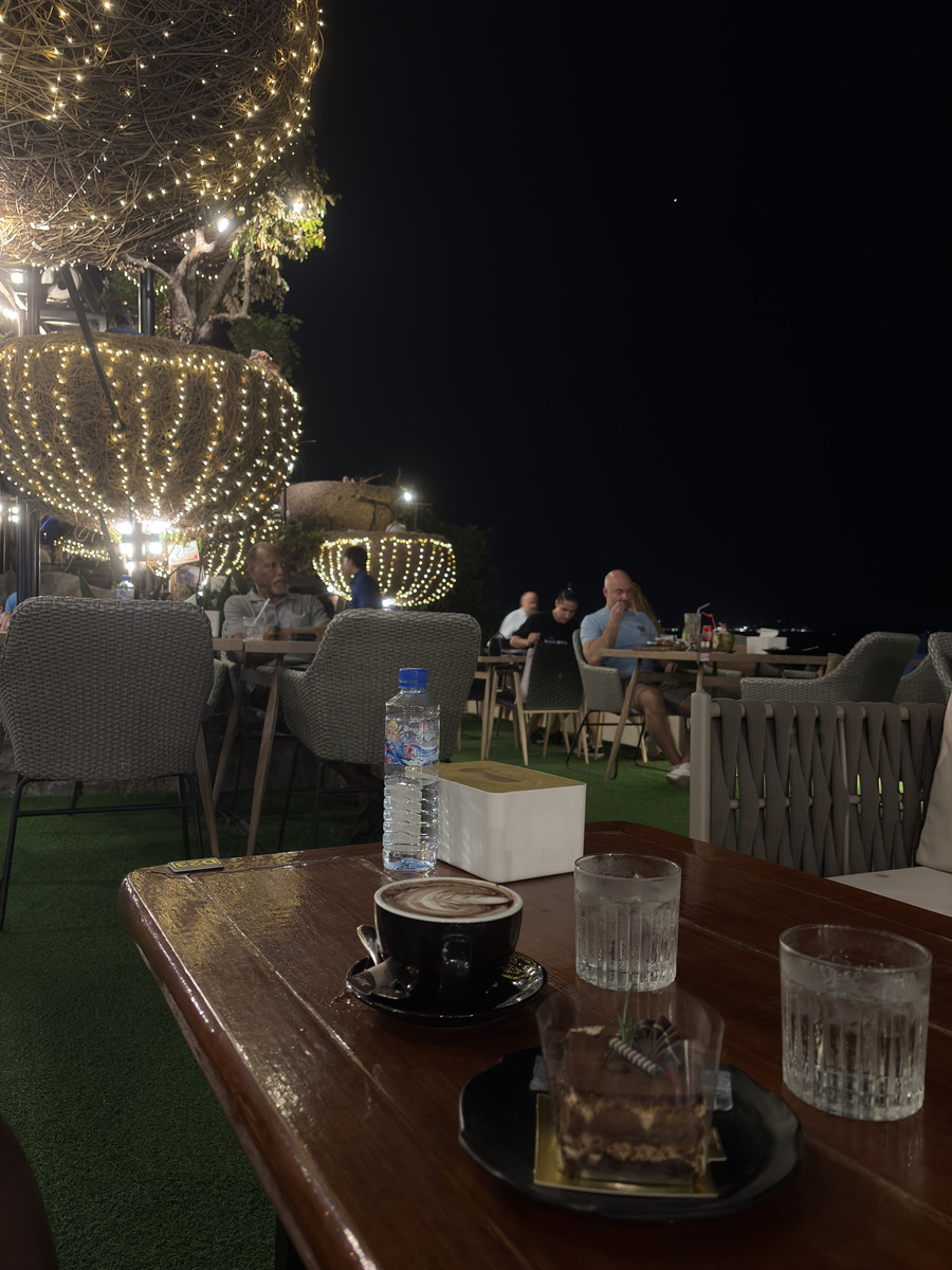 Picture Thailand Pattaya 3 Mermaids 2024-12 26 - Restaurant 3 Mermaids