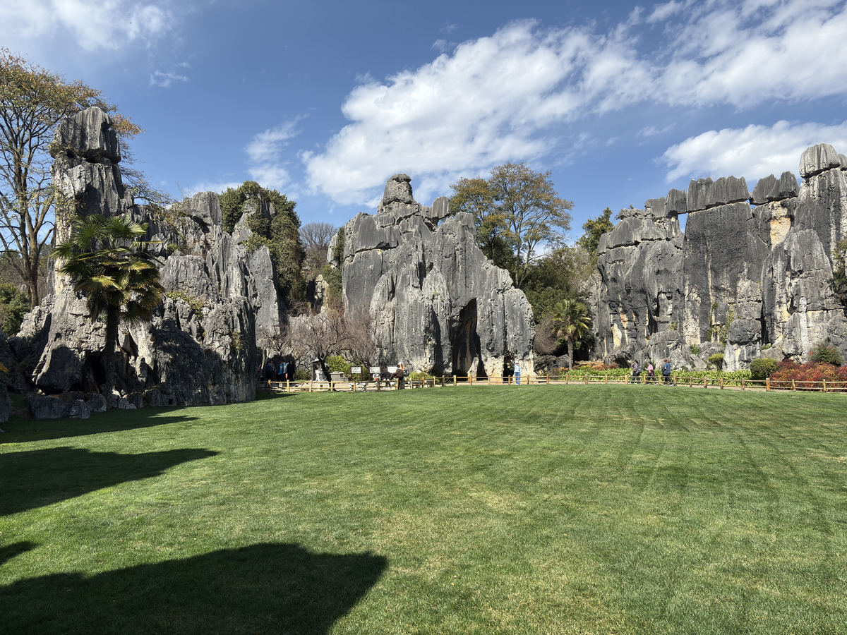 Picture China Shilin Stone Forest 2026-01 274 - Savings Shilin Stone Forest