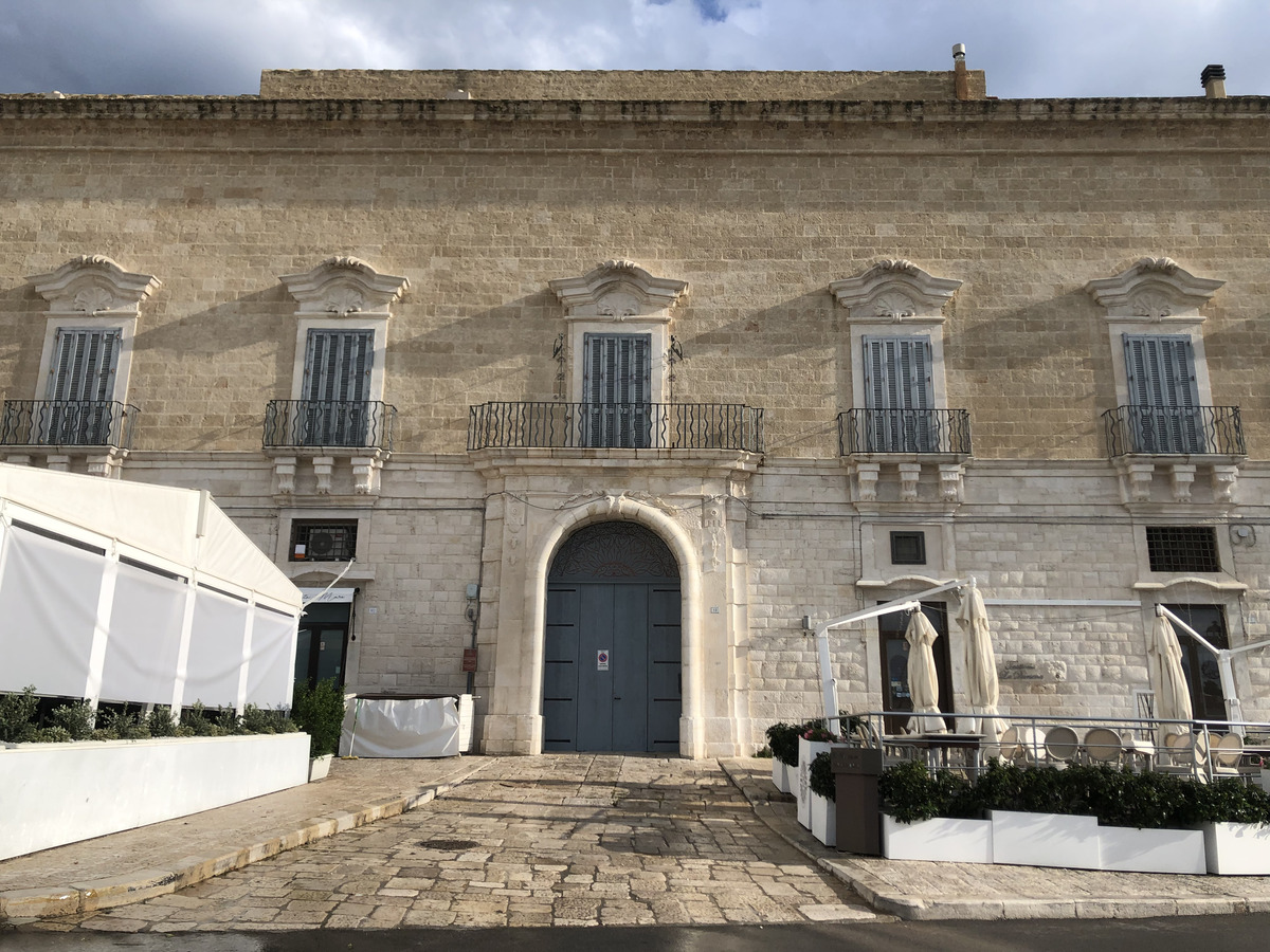 Picture Italy Trani 2024-09 0 - Saving Trani