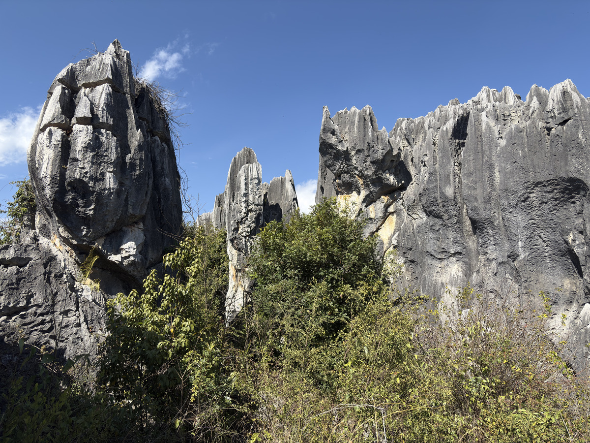 Picture China Shilin Stone Forest 2026-01 193 - Street Shilin Stone Forest