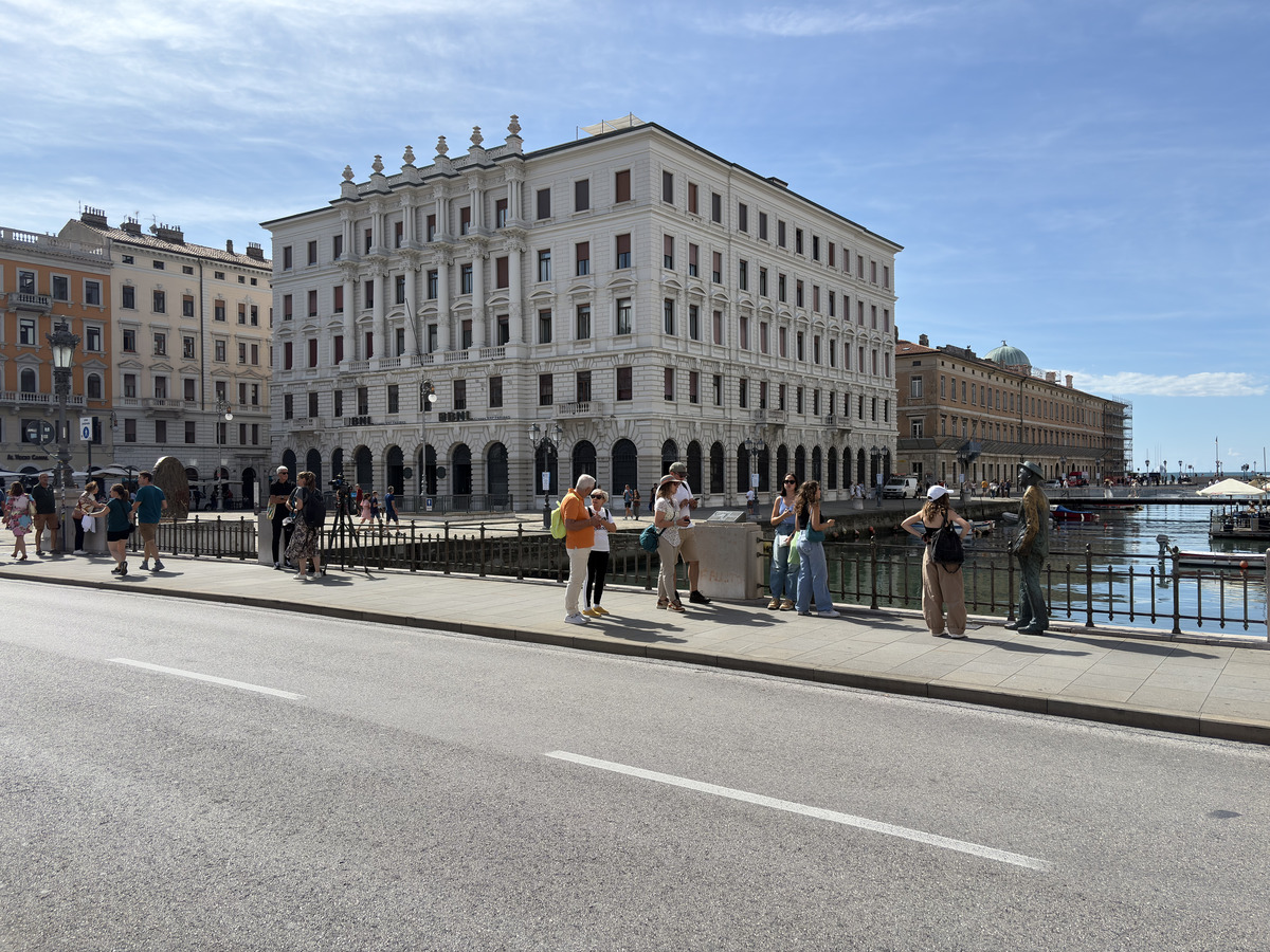 Picture Italy Trieste 2025-09 32 - Street Trieste