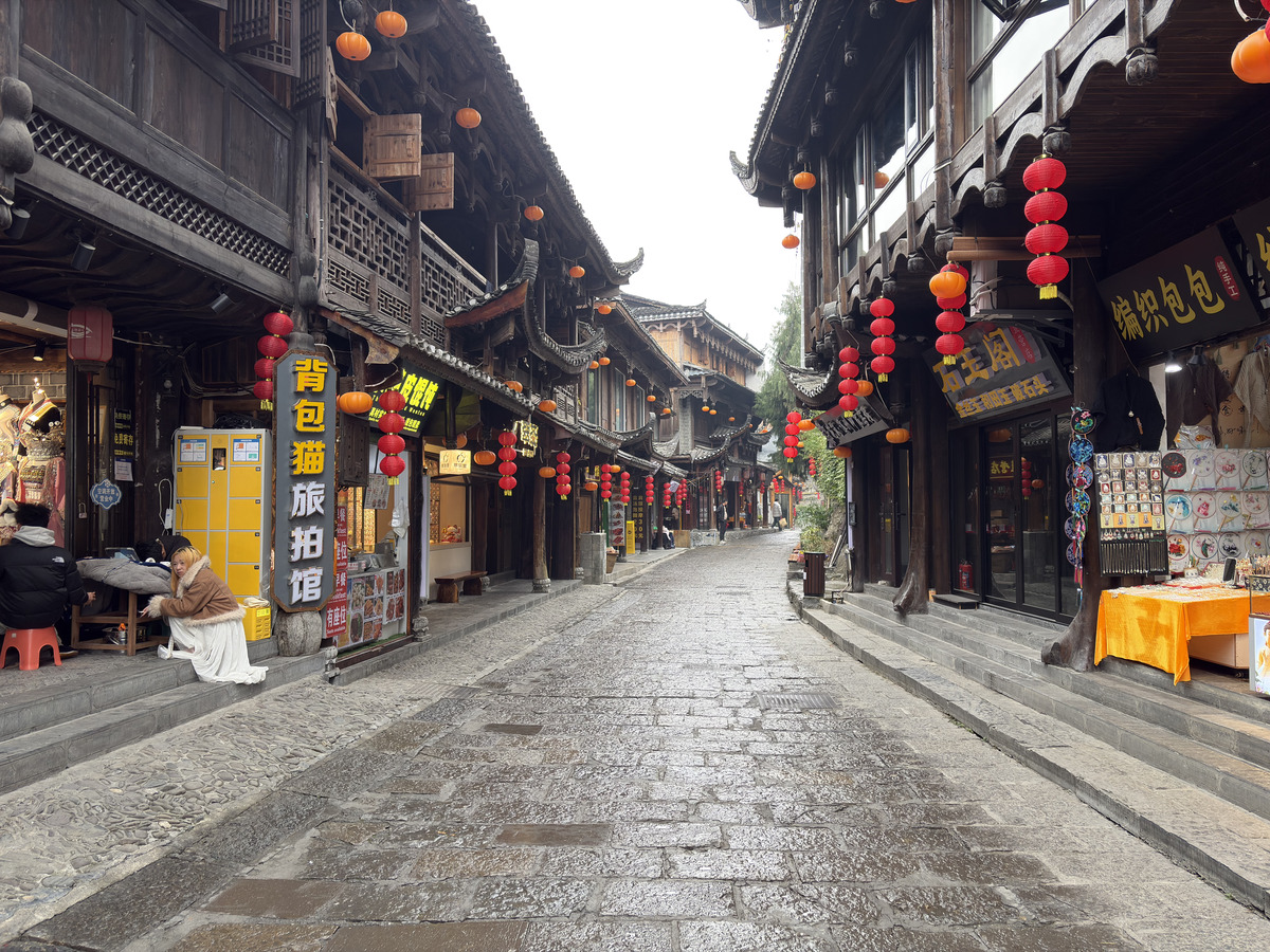 Picture China Furong Ancient Town 2026-01 20 - Hot Season Furong Ancient Town