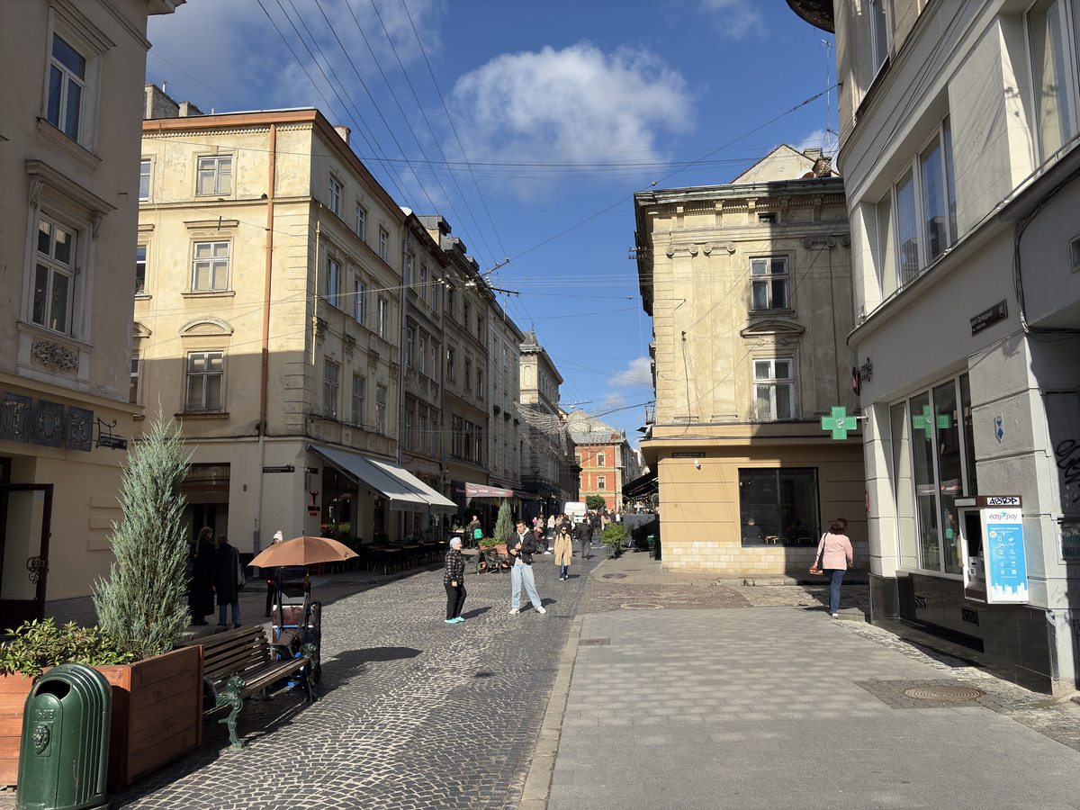 Picture Ukraine Lviv 2024-10 426 - Hotel Pool Lviv