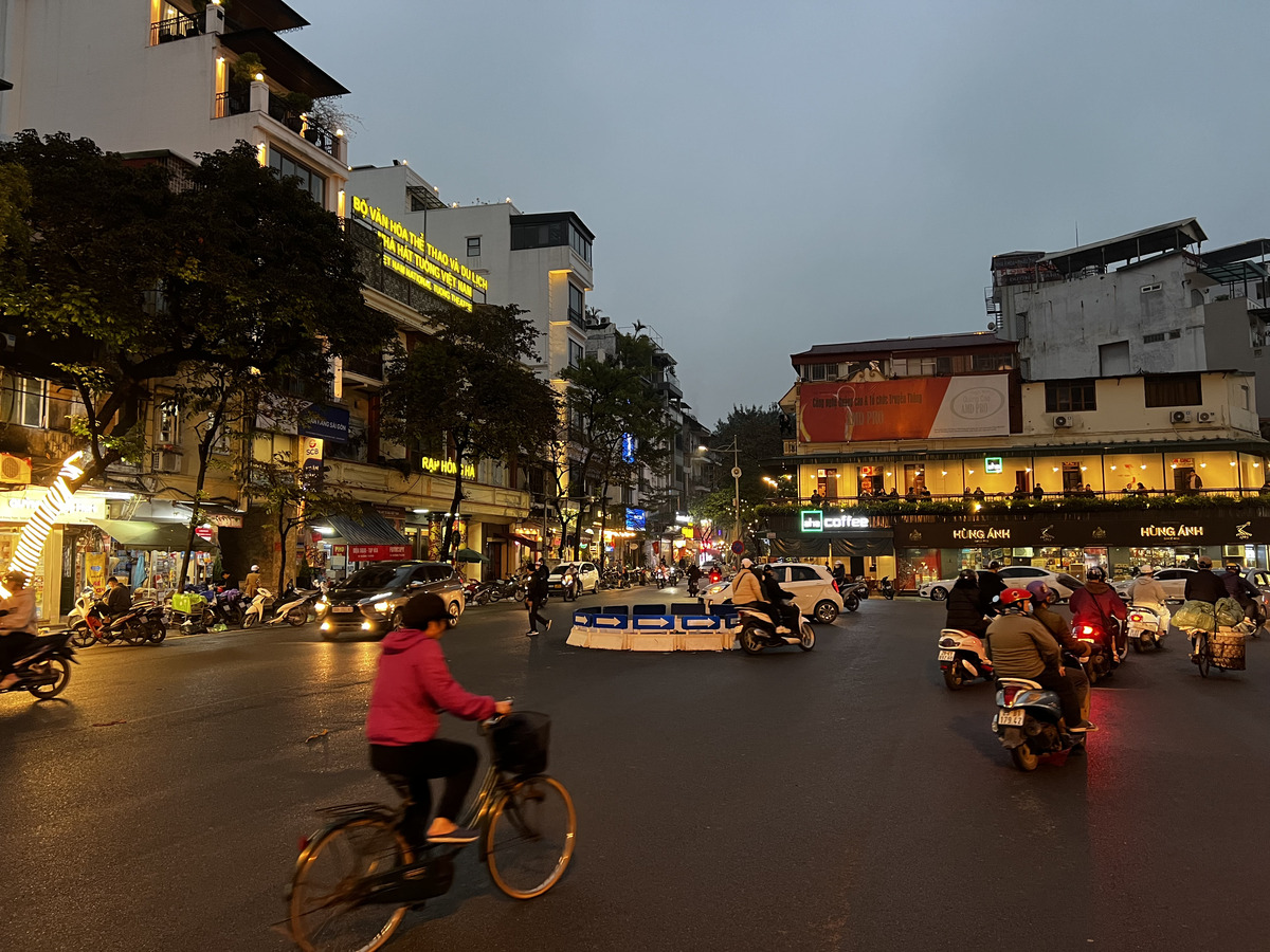 Picture Vietnam Hanoi 2024-01 28 - Rain Season Hanoi