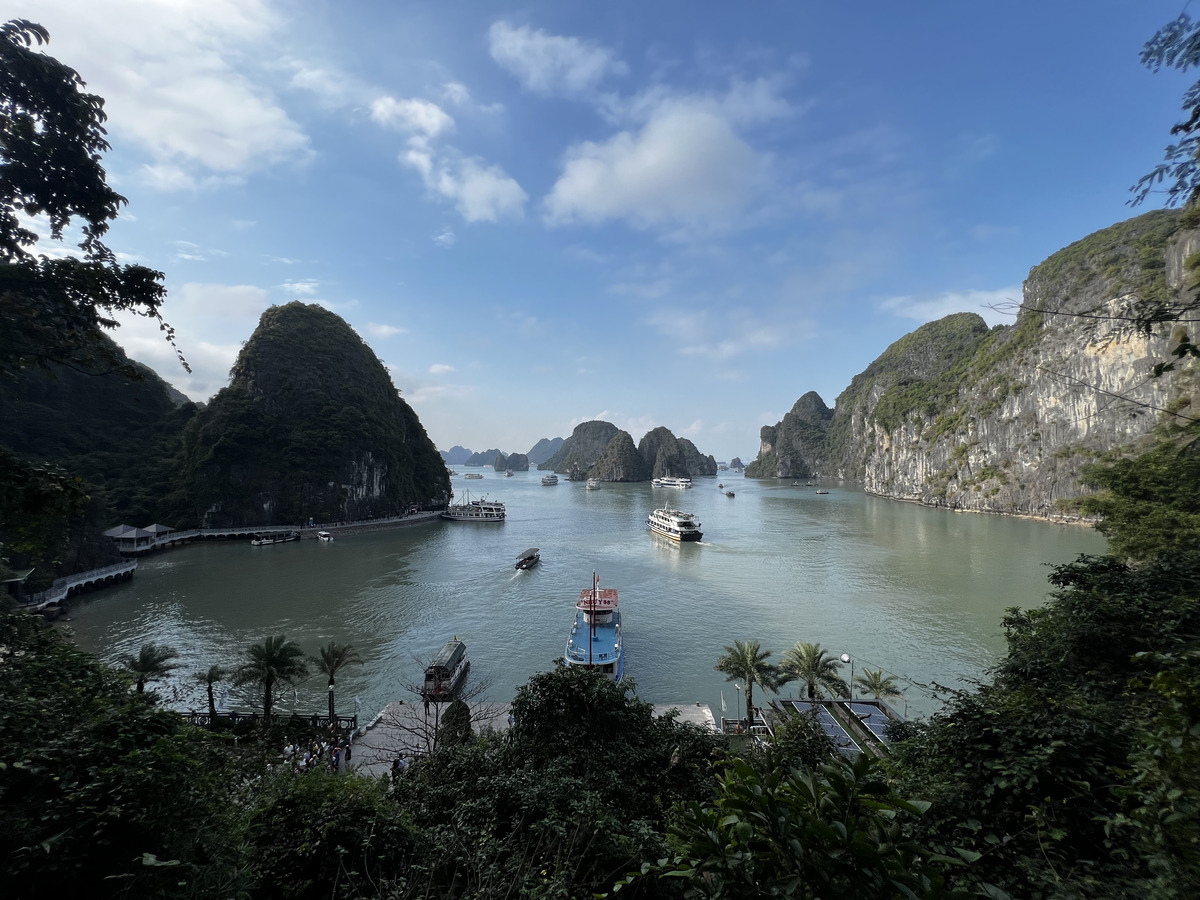 Picture Vietnam Ha Long Bay 2024-01 25 - Sunrise Ha Long Bay
