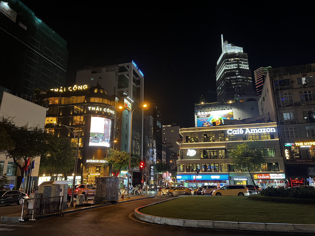 Picture Vietnam Saigon 2024-01 32 - Resort Saigon