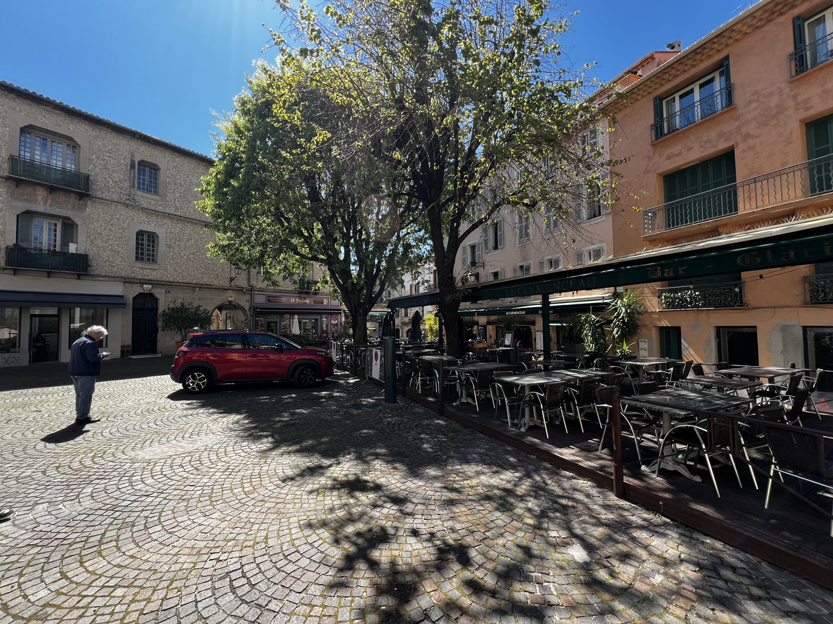 Picture France Vence 2024-04 0 - Hotel Pool Vence