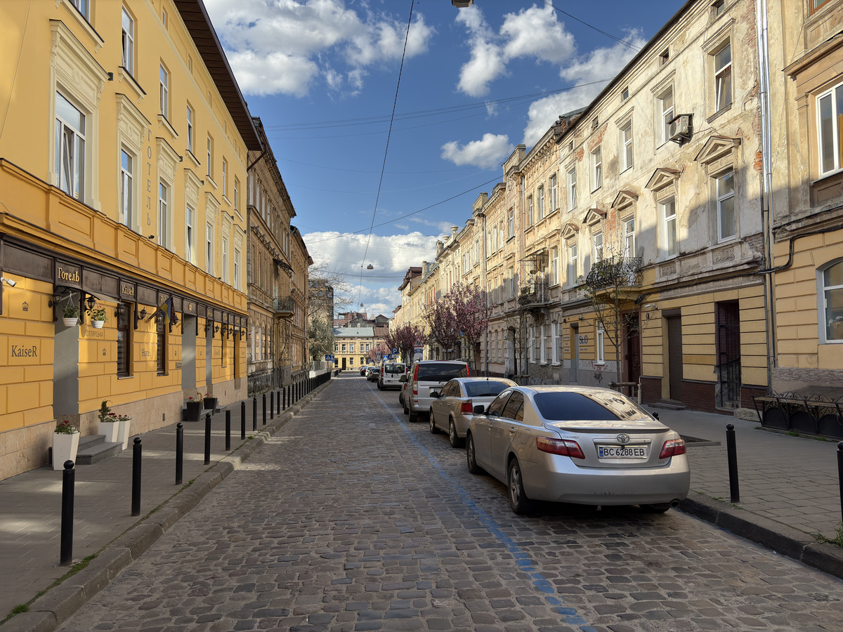 Picture Ukraine Lviv 2025-04 306 - Street Lviv