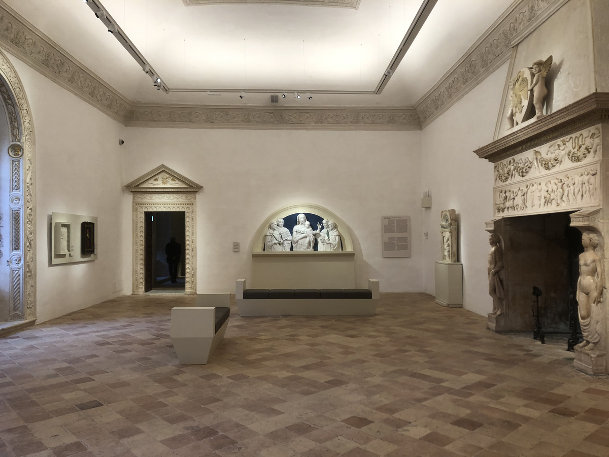 Picture Italy Urbino 2024-09 20 - Shopping Urbino