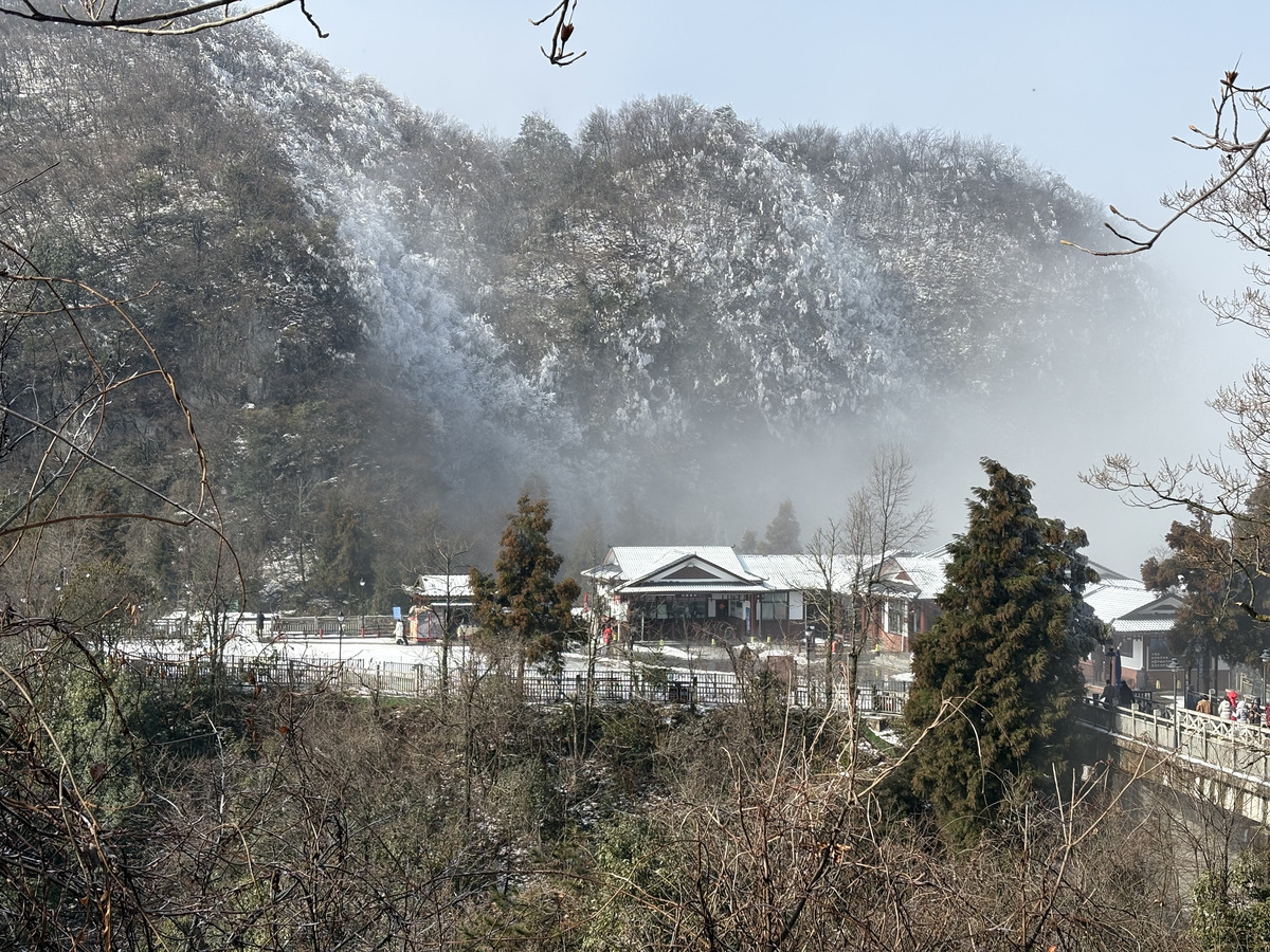 Picture China Zhangjiajie Tianzi Mountrain 2026-01 104 - Spring Tianzi Mountrain