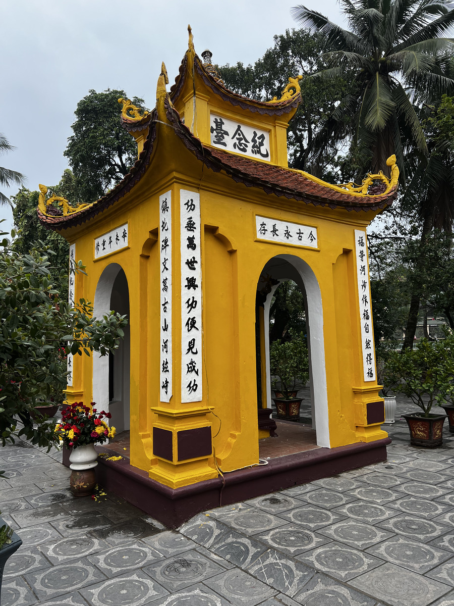 Picture Vietnam Hanoi Tran Quoc Pagoda 2024-01 6 - Accomodation Tran Quoc Pagoda