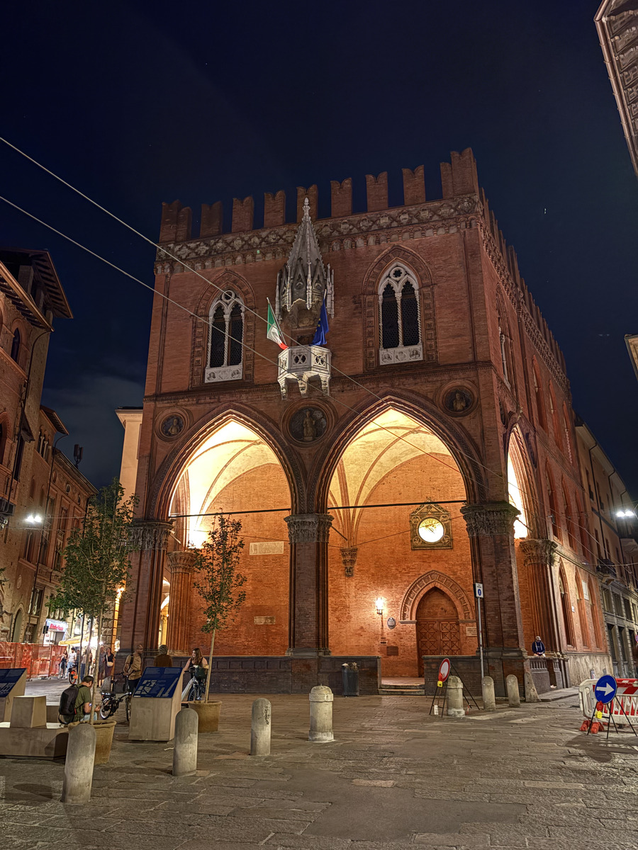 Picture Italy Bologna 2025-09 17 - Summer Bologna
