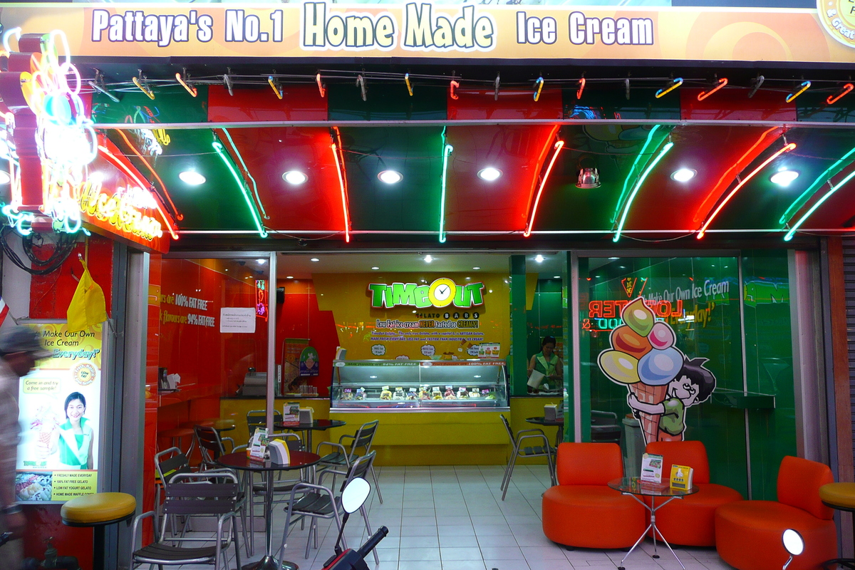 Picture Thailand Pattaya Walking Street 2008-01 11 - Restaurant Walking Street