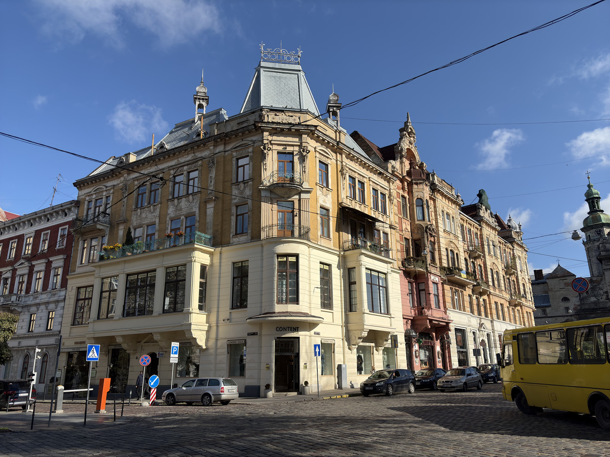 Picture Ukraine Lviv 2024-10 480 - Waterfall Lviv