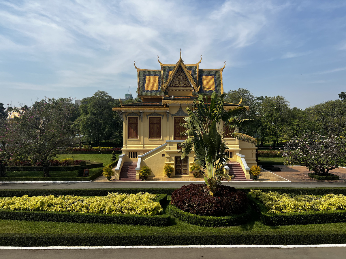 Picture Cambodia Phnom Penh Royal Palace 2024-01 60 - Rain Season Royal Palace