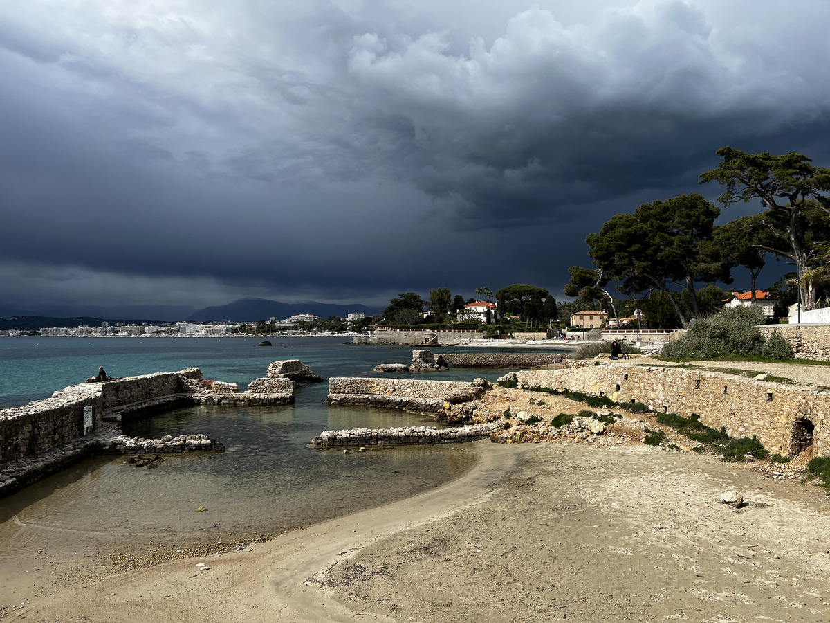 Picture France Antibes 2024-04 57 - Land Antibes