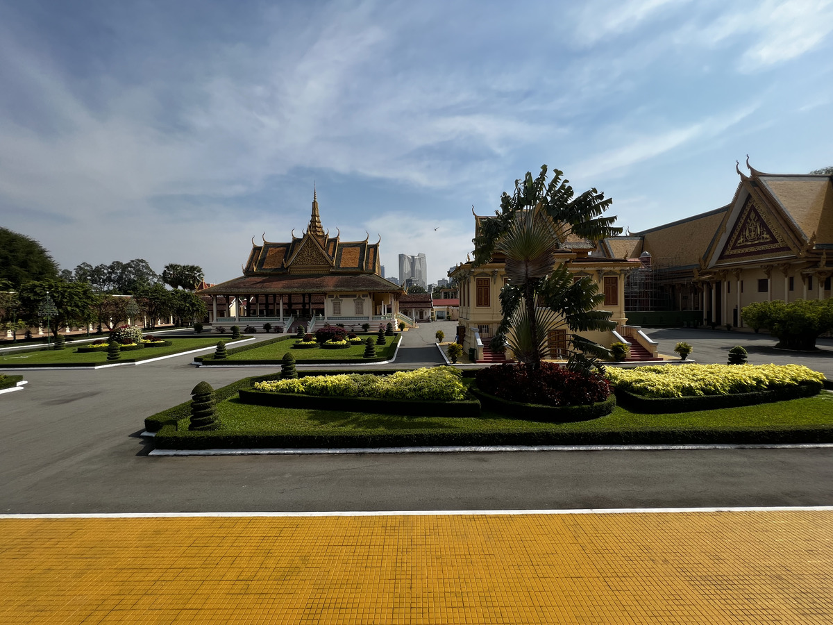 Picture Cambodia Phnom Penh Royal Palace 2024-01 39 - Spring Royal Palace