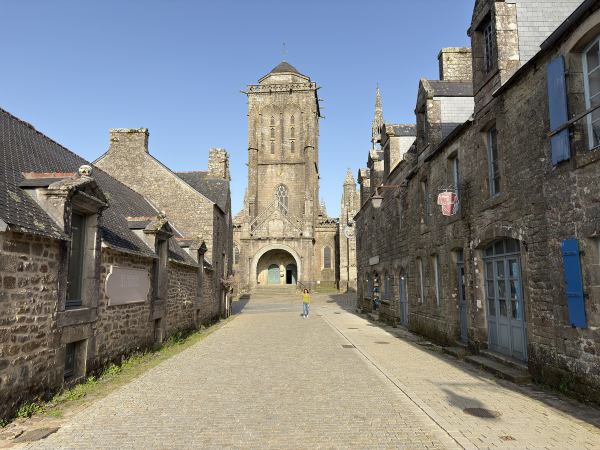 Picture France Locronan 2026-04 14 - Monuments Locronan