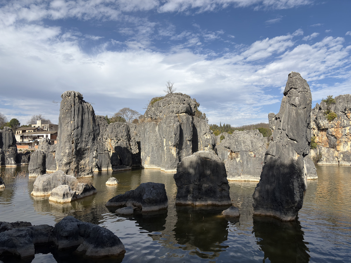 Picture China Shilin Stone Forest 2026-01 301 - Waterfalls Shilin Stone Forest