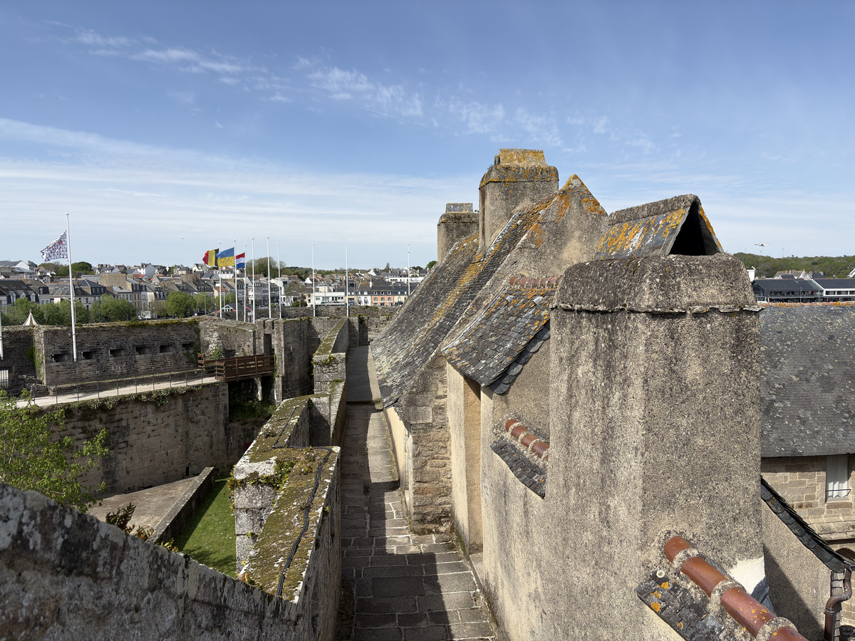 Picture France Concarneau Ville close 2026-04 71 - Sunrise Ville close