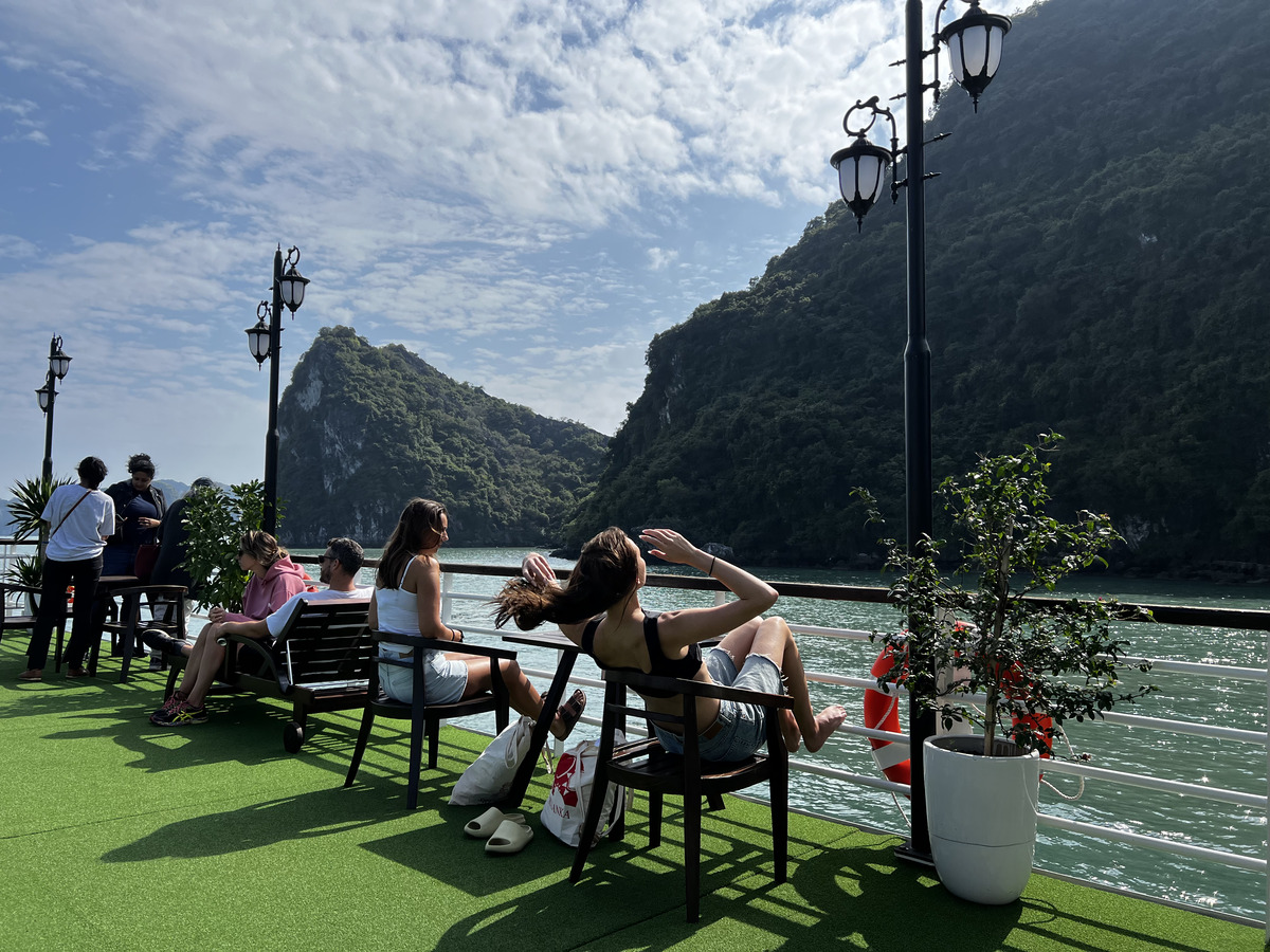 Picture Vietnam Ha Long Bay 2024-01 47 - Streets Ha Long Bay