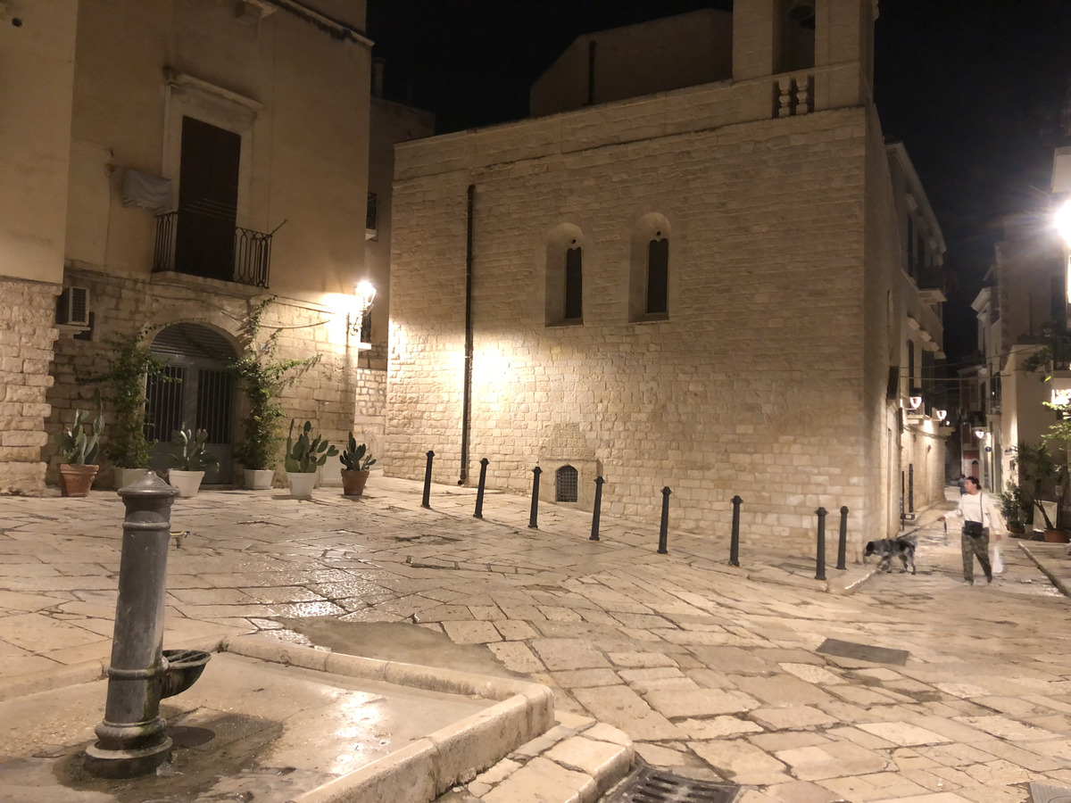 Picture Italy Trani 2024-09 3 - City Sights Trani