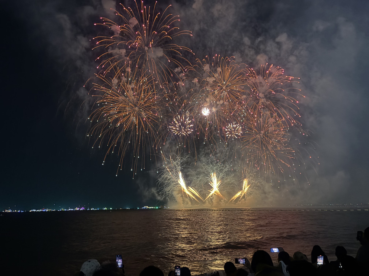 Picture Thailand Pattaya pattaya firework festival 2025-12 46 - City pattaya firework festival
