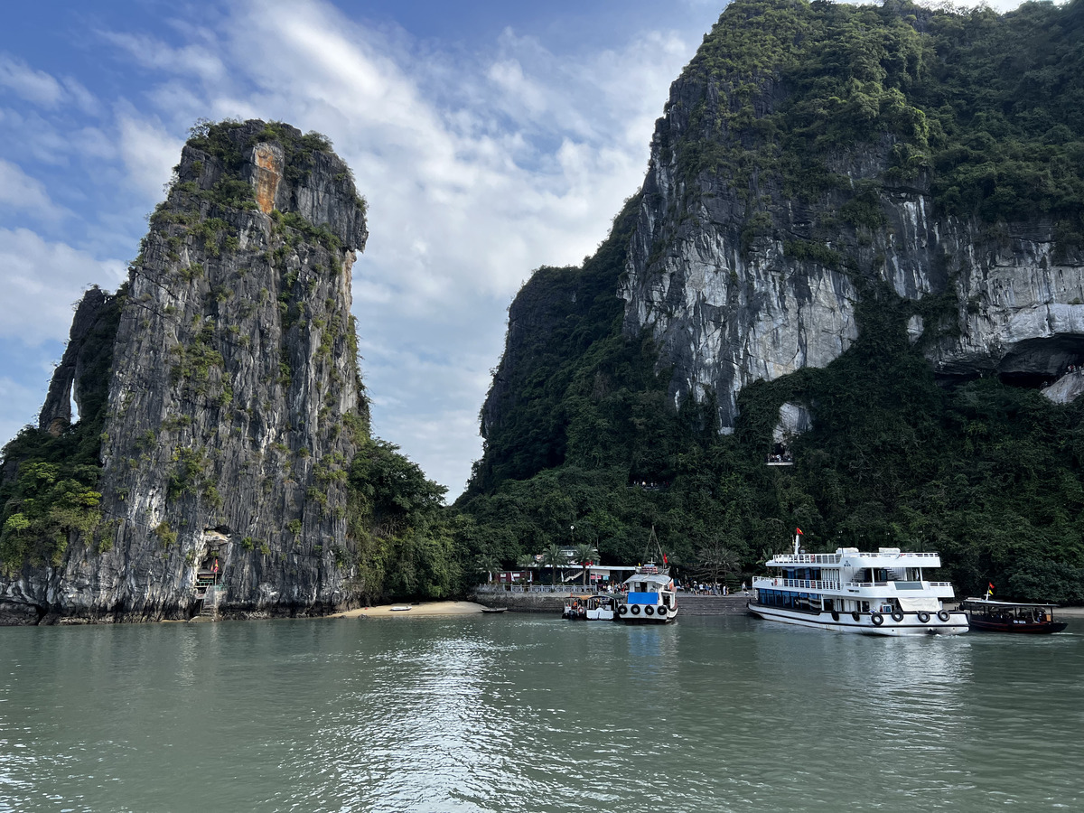 Picture Vietnam Ha Long Bay 2024-01 80 - French Restaurant Ha Long Bay