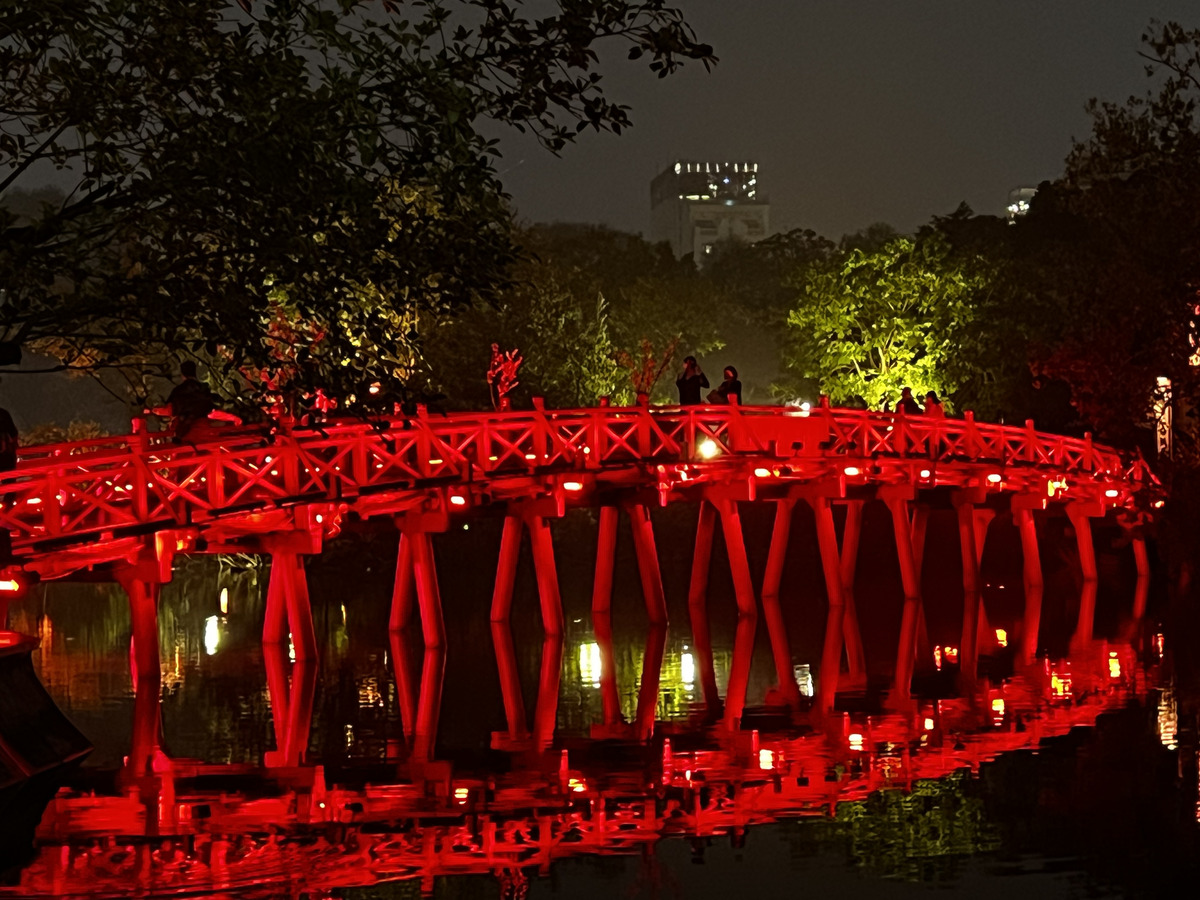 Picture Vietnam Hanoi Hoan Kiem Lake 2024-01 7 - Lake Hoan Kiem Lake