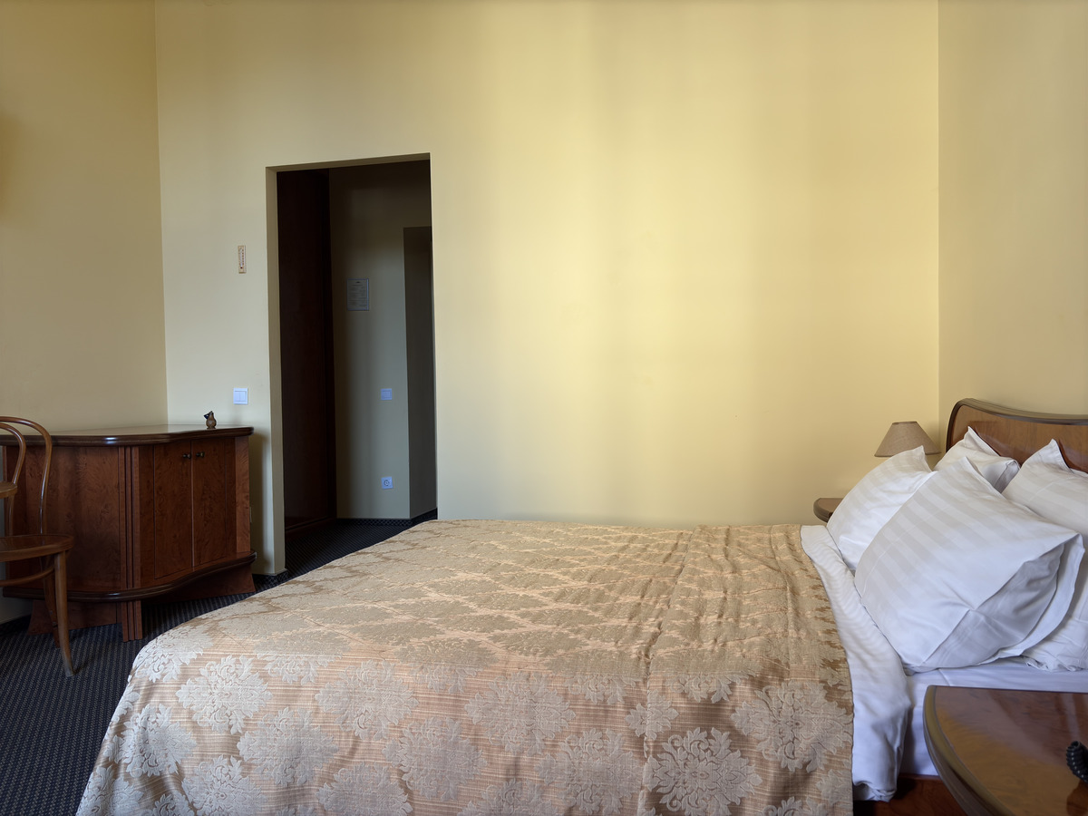 Picture Ukraine Lviv Hotel Wien 2024-10 10 - Transport Hotel Wien