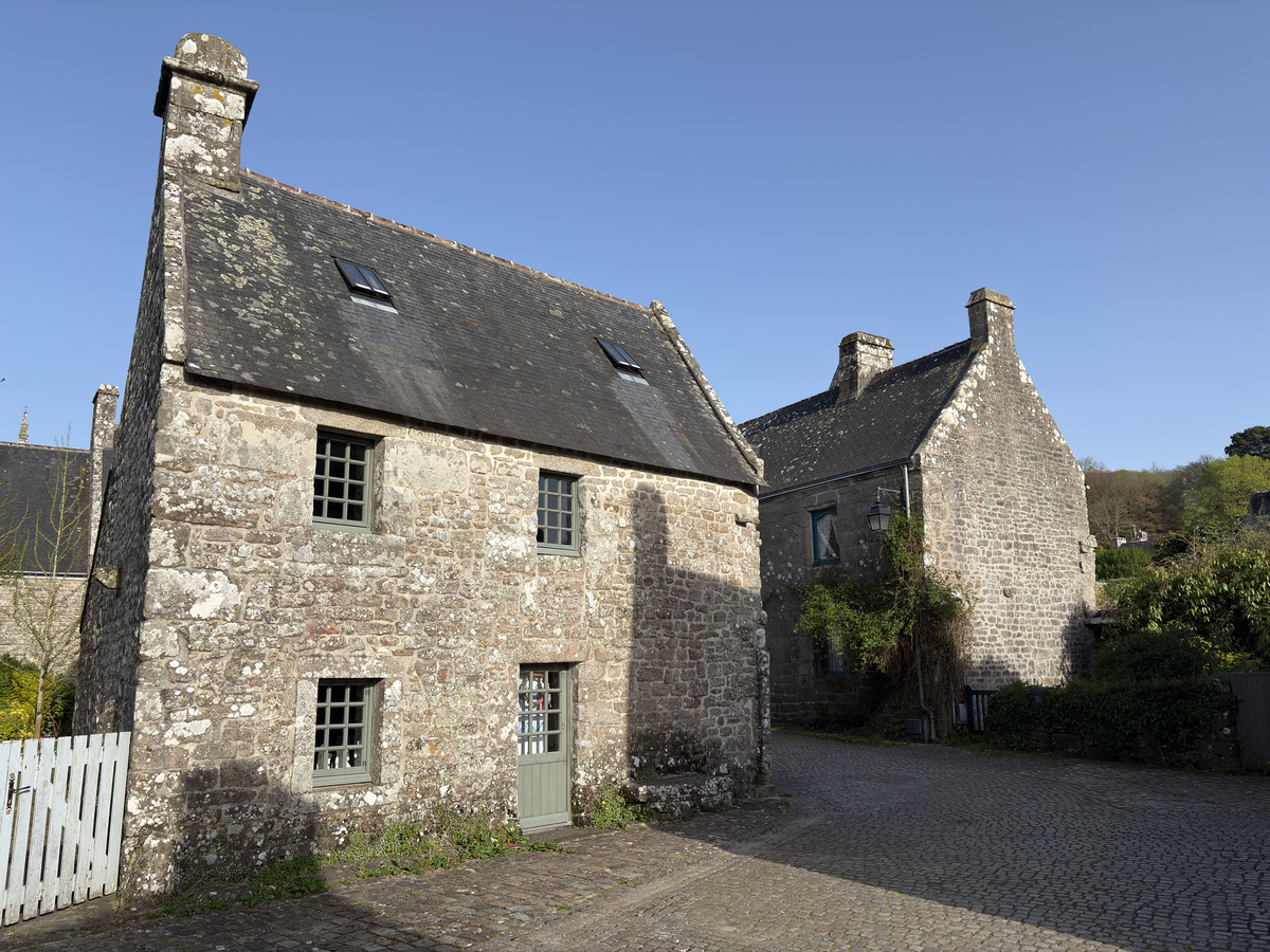 Picture France Locronan 2026-04 44 - Restaurants Locronan