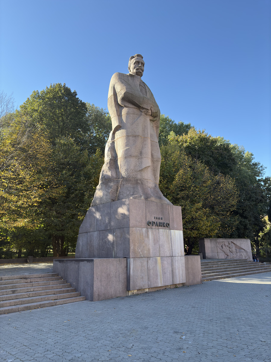Picture Ukraine Lviv 2024-10 206 - Monuments Lviv