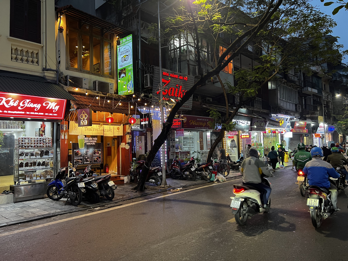 Picture Vietnam Hanoi 2024-01 8 - Street Hanoi