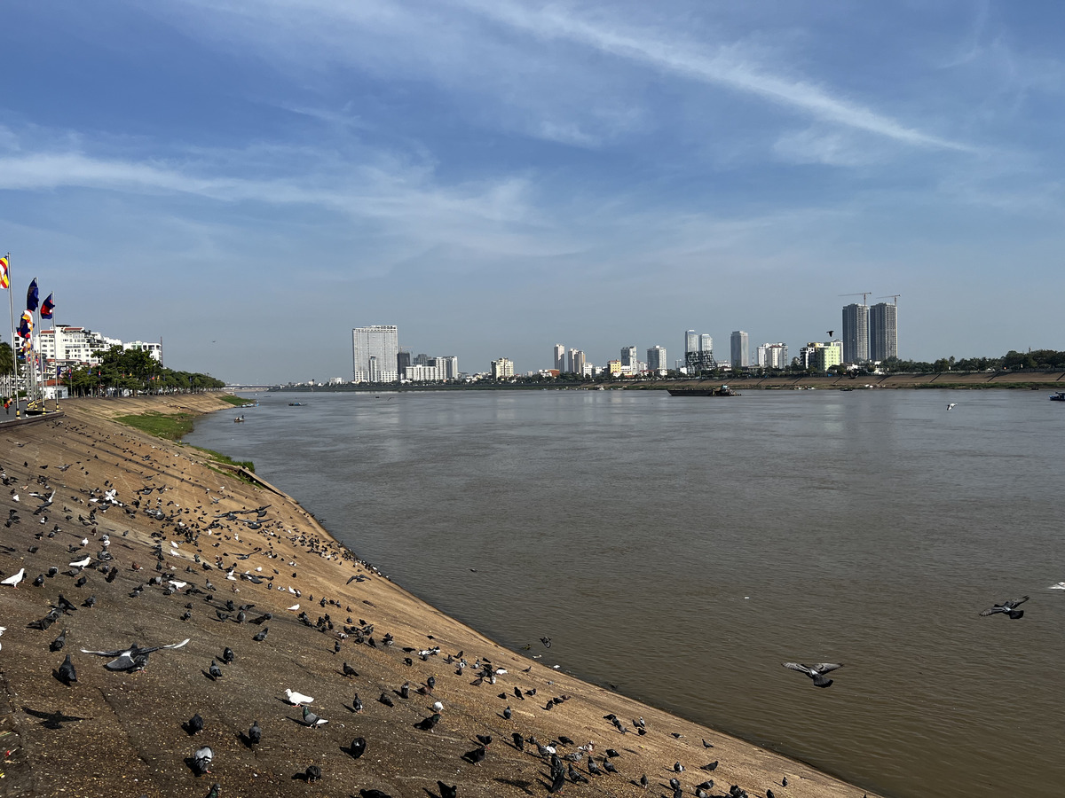 Picture Cambodia Phnom Penh 2024-01 64 - Sunrise Phnom Penh