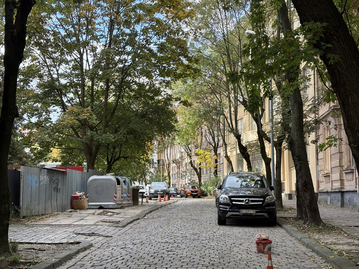 Picture Ukraine Lviv 2024-10 122 - Lakes Lviv