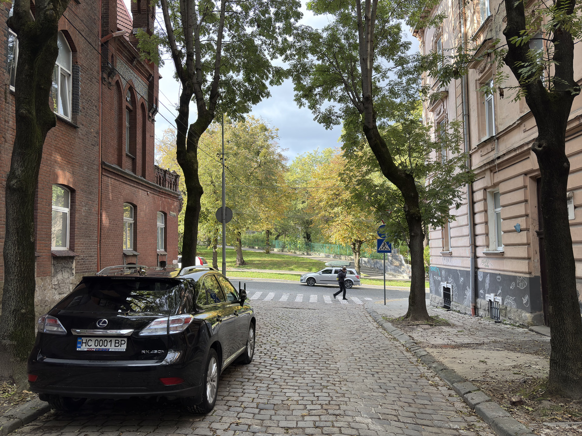 Picture Ukraine Lviv 2024-10 454 - Cost Lviv