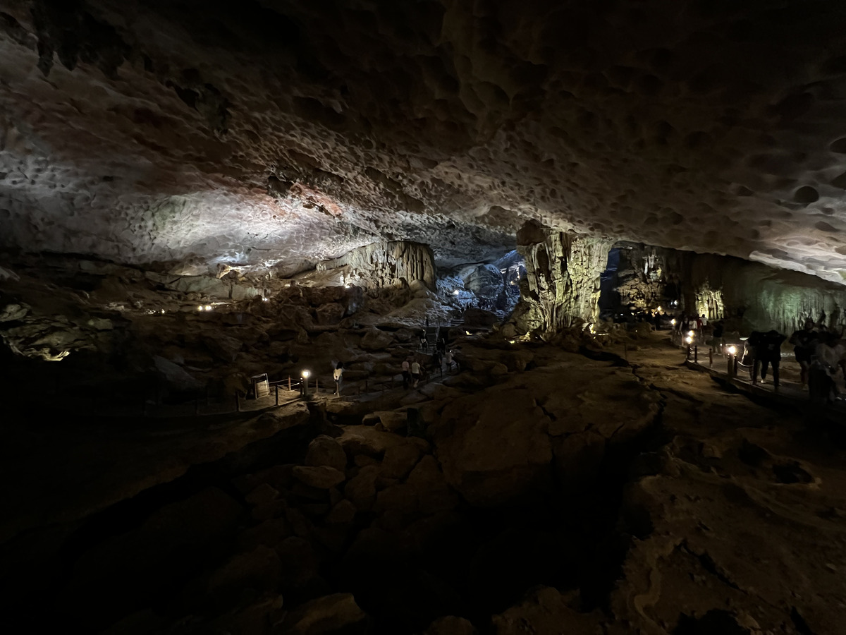 Picture Vietnam Ha Long Bay Sung Sot Cave 2024-01 9 - SPA Sung Sot Cave