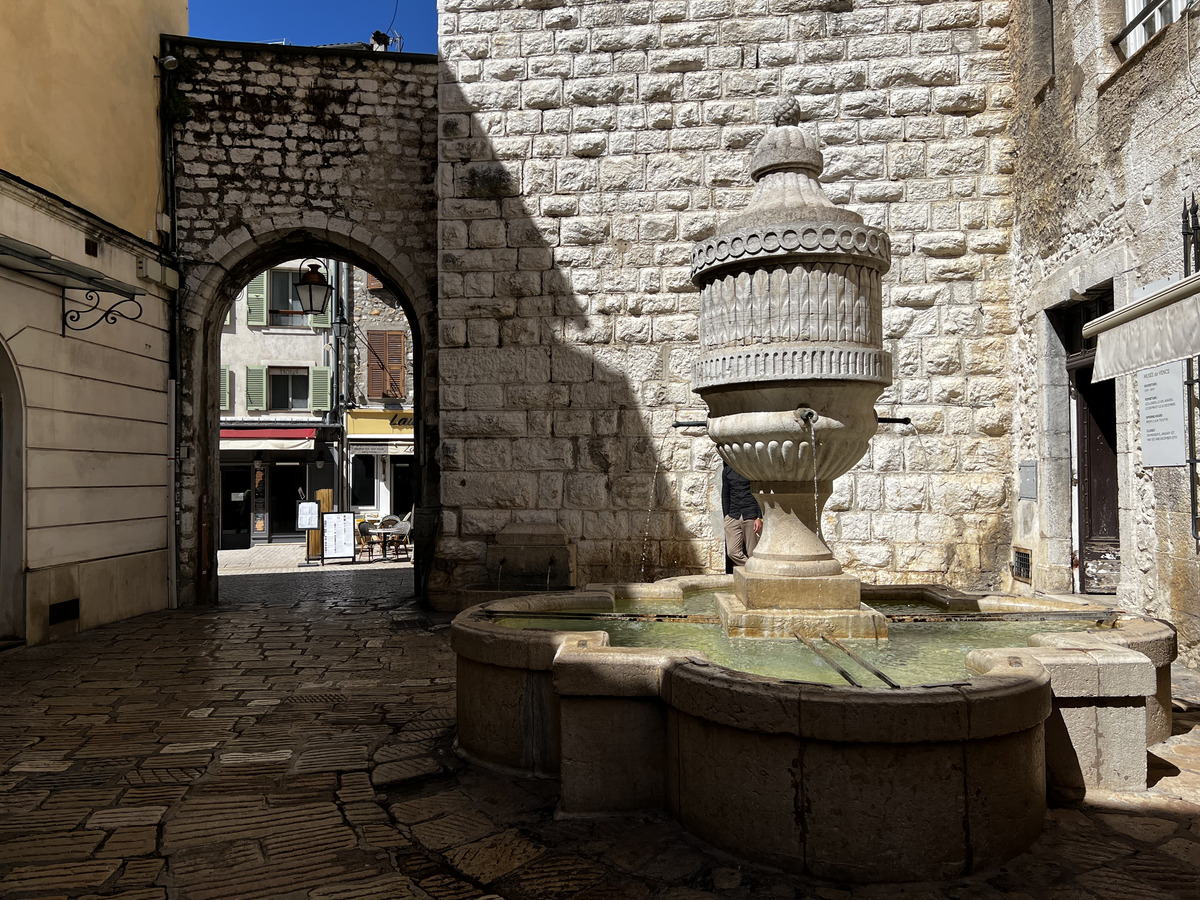 Picture France Vence 2024-04 57 - City Sights Vence