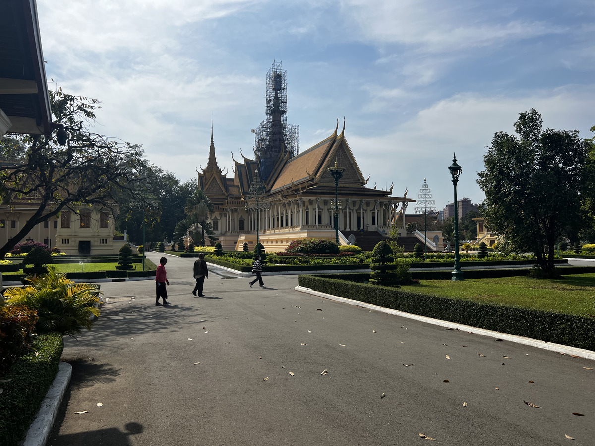 Picture Cambodia Phnom Penh Royal Palace 2024-01 82 - Cost Royal Palace