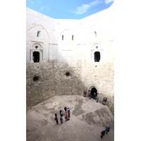 Picture Italy Castel del monte 2024-09 5 - Savings Castel del monte