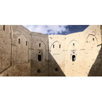 Picture Italy Castel del monte 2024-09 75 - Lake Castel del monte