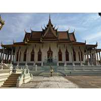 Picture Cambodia Phnom Penh Royal Palace 2024-01 34 - Street Royal Palace